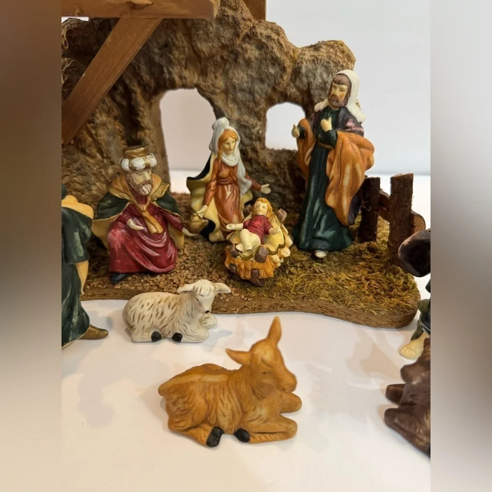 VTG Ceramic 11-Piece Christmas Nativity Scene